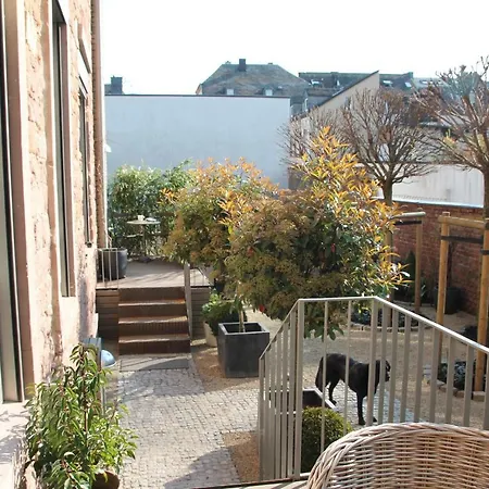 Junior The Backyard Tby 01 Apartman