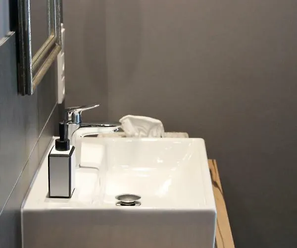 Junior The Backyard Tby 01