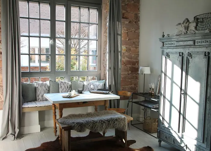 Junior The Backyard Tby 01 아파트